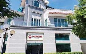 Red Coral Hotel